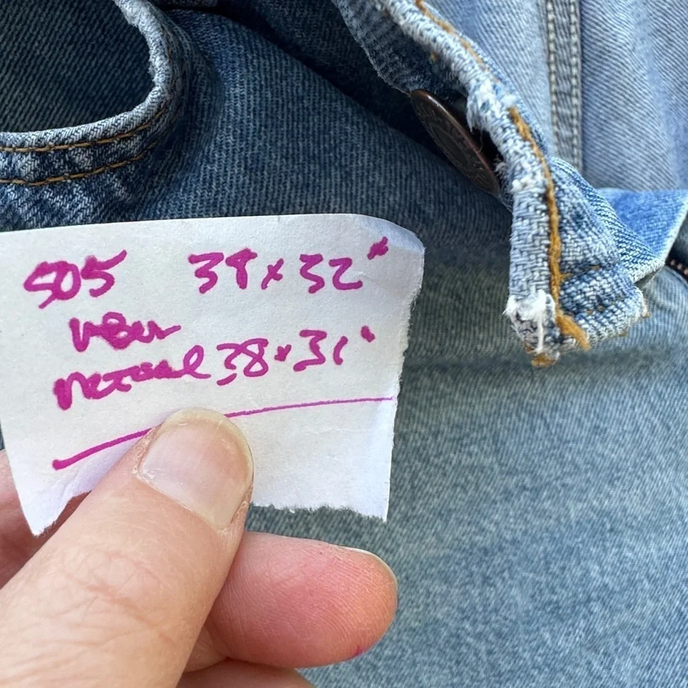 Levi’s 505 Jeans Men’s label 38” x 32” (See pics) actual size 38” x  31